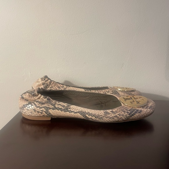 Tory Burch Ballerina Flats Reva Snake Print Size 7 - Picture 3 of 8